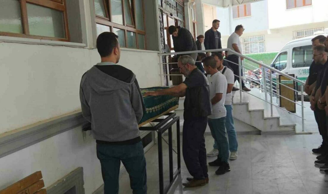 Bursa’nın Orhangazi ilçesine bağlı Üreğil Mahallesi’ndeki bir bağ evinde balta