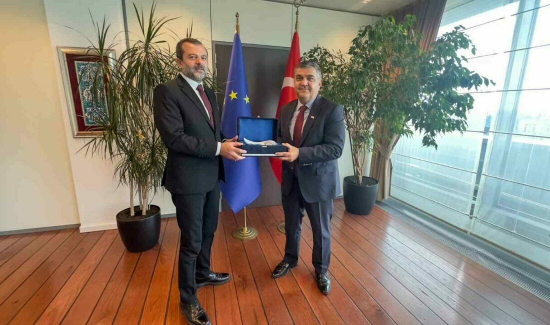 Gençlik çalışmaları ile ilgili yaptığı başarılı projelerle Türkiye’nin en dinamik