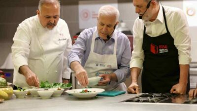 Bursa Büyükşehir Belediye Başkanı Mustafa Bozbey, ‘Adım At Gülümse, Sağlığını
