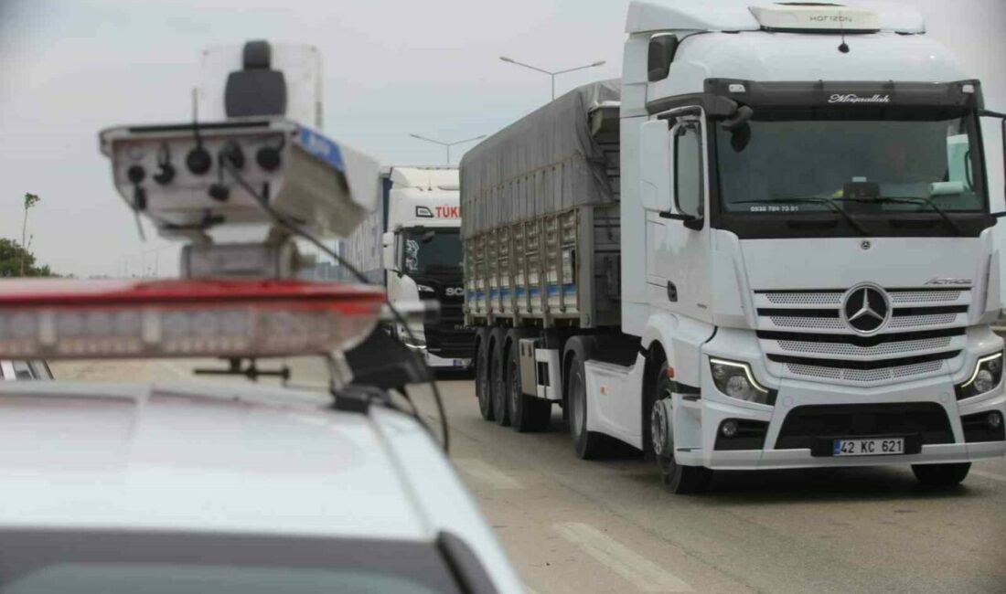 Bu radar çok can yakıyor…Aynı anda 4 araca ceza yazıyor Savunma Sanayi Başkanlığı ve Emniyet Genel Müdürlüğü koordinesinde Radarsan Radar