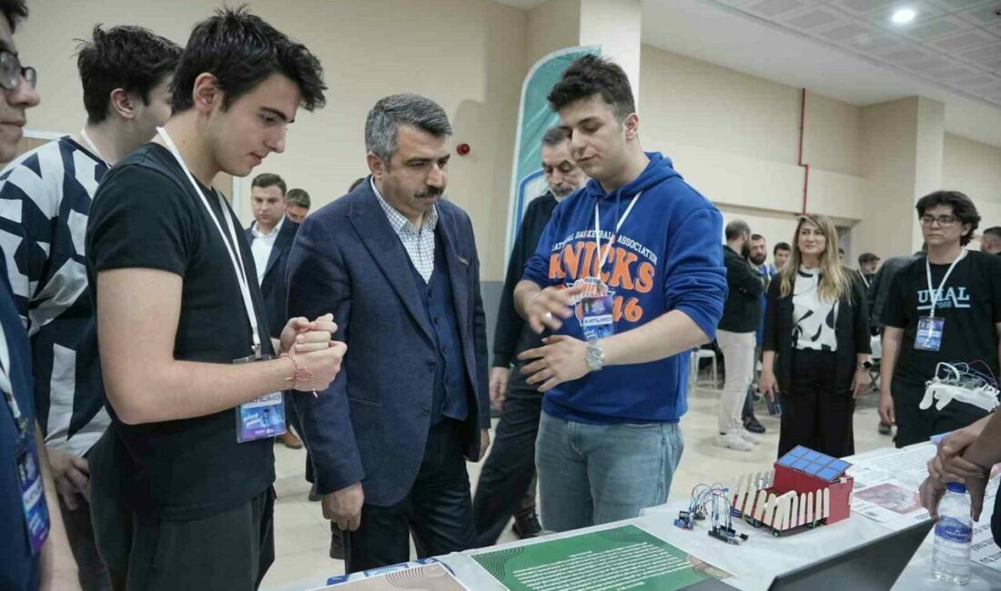 Yıldırım Belediyesi tarafından düzenlenen “Bursa Gençlik ve Teknoloji Festivali”, gençlerin