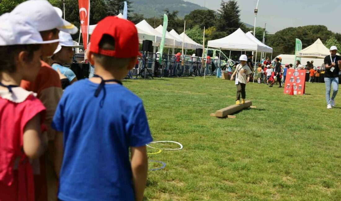 Bursa Uluslararası Spor Festivali’nde çocuklar doyasıya eğlendi Bursa Büyükşehir Belediyesi tarafından düzenlenen Bursa Uluslararası Spor Festivali kapsamındaki