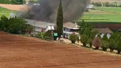 Bursa’nın Yenişehir ilçesinde bulunan canlı hayvan çiftliğinde yangın çıktı. Yangını