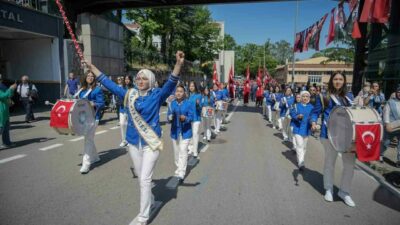 Bursa’da, 19 Mayıs Atatürk’ü Anma Gençlik ve Spor Bayramı coşkuyla