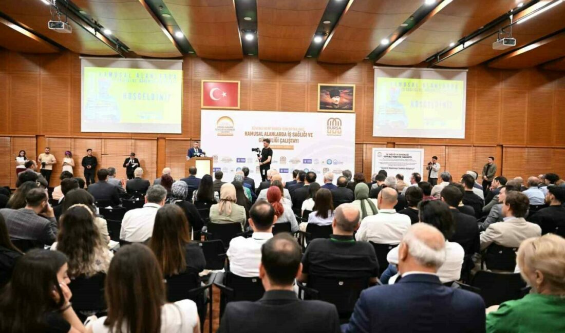 Bursa’da belediyelerden “Güvenli Şehir” için güç birliği Bursa’da kamu kurum ve sektör temsilcilerinin katılımıyla düzenlenen ‘Kamusal Alanlarda