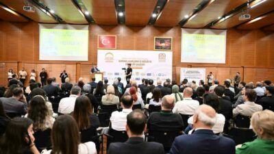 Bursa’da kamu kurum ve sektör temsilcilerinin katılımıyla düzenlenen ‘Kamusal Alanlarda