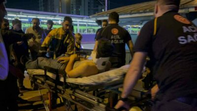 Bursa’da iki grup arasında çıkan bıçaklı kavgada 3 kişi çeşitli