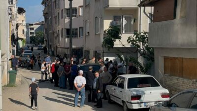 Bursa’da komşular arasında çöp atma nedeniyle çıkan kavgada 1’i ağır