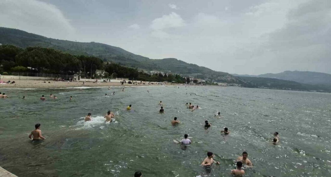 Bursa’da hava sıcaklığının 35 derecenin üzerinde seyretmesi üzerine kimi piknik