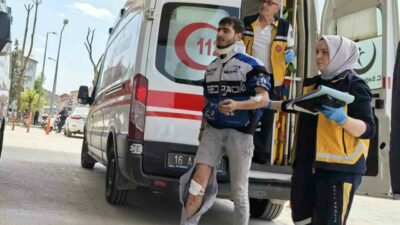 Bursa’nın İnegöl ilçesinde otomobil ile çarpışan motosikletin sürücüsü yaralandı. Kaza,