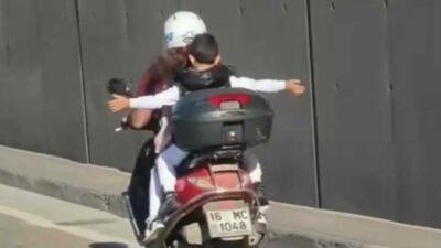 Bursa’da motosikletle trafiğe çıkan bir kişi, arkasına herhangi bir koruyucu