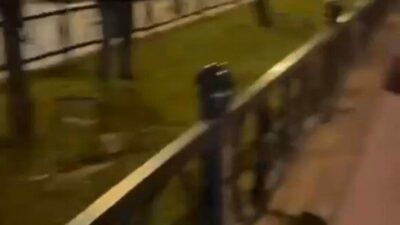 Bursa’nın Osmangazi ilçesinde yüzde 50 engelli olan şüpheli, refüje asılı