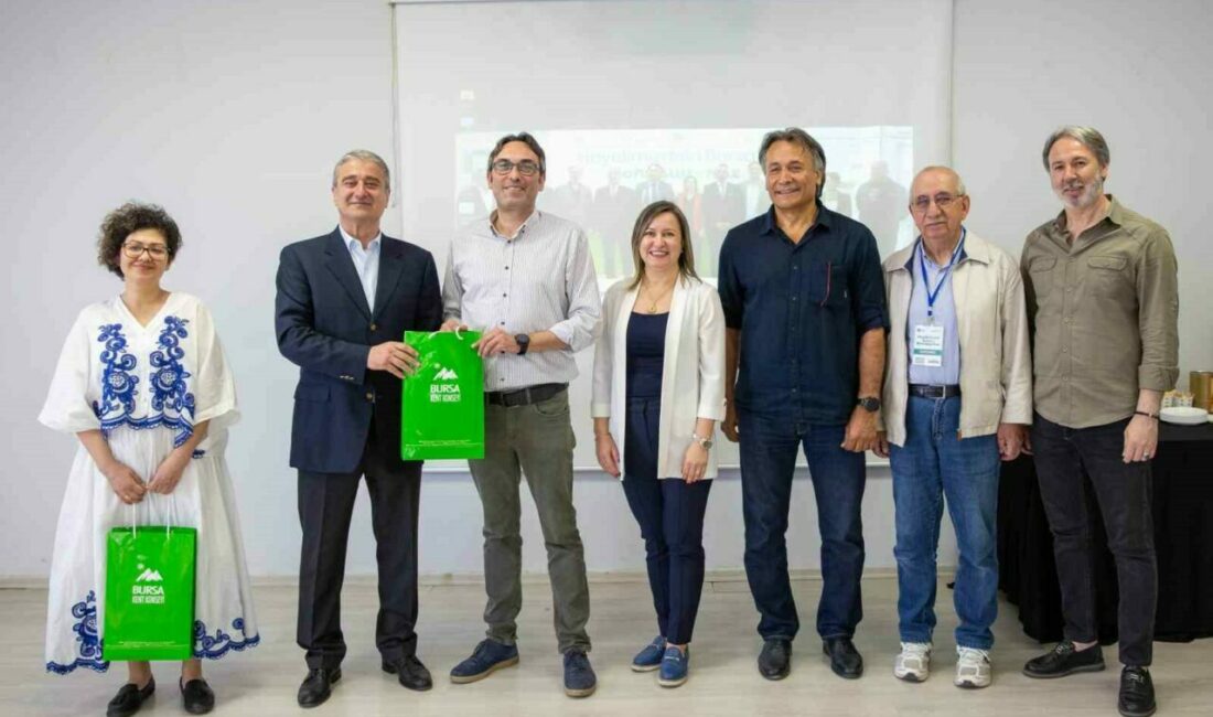 Bursalılar, hayallerindeki Bursa’yı konuşmaya devam ediyor Bursa’nın ‘Kent Anayasası’nı oluşturacak olan 1/100.000 Ölçekli Çevre Düzeni Planı