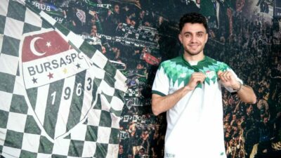 Bursaspor, 23 yaşındaki forvet Ertuğrul İdris Furat’ı resmen kadrosuna kattı.