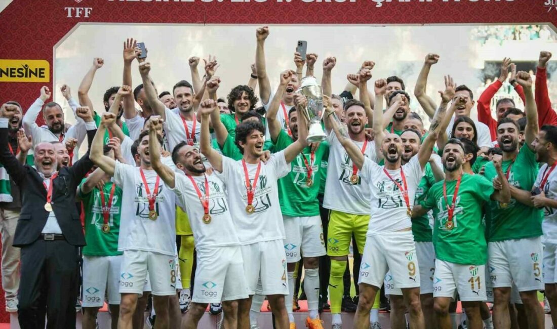 TFF 2. Lig için hazırlıklarını sürdüren Bursaspor’da 8 futbolcunun sözleşmesi