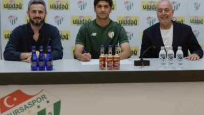 Bursaspor, altyapıdan yetişen genç futbolcusu Ensar Duman ile profesyonel sözleşme