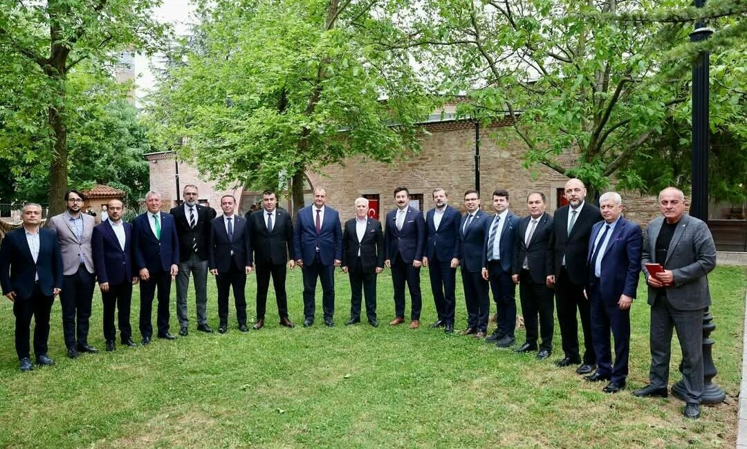 Bursa Büyükşehir Belediye Başkanı Mustafa Bozbey, 3 ayda bir düzenlediği