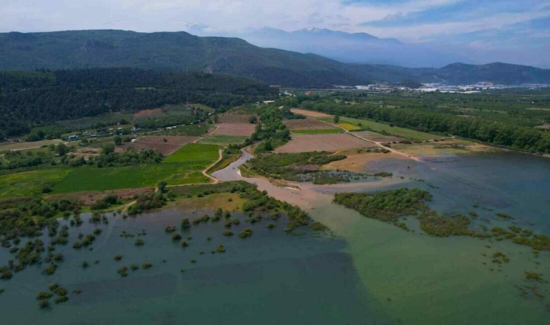 DSİ göl havzasından “çıkın” diyor çiftçiler 45 gün süre istiyor Bursa’nın Kestel ilçesine bağlı kırsal Dudaklı Mahallesi sakinleri, Gölbaşı Baraj Gölü