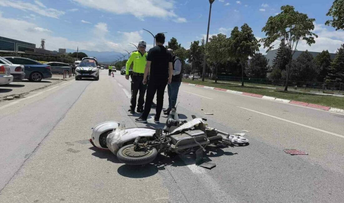 Bursa’nın İnegöl ilçesinde meydana gelen kazada otomobil ile çarpışan elektrikli