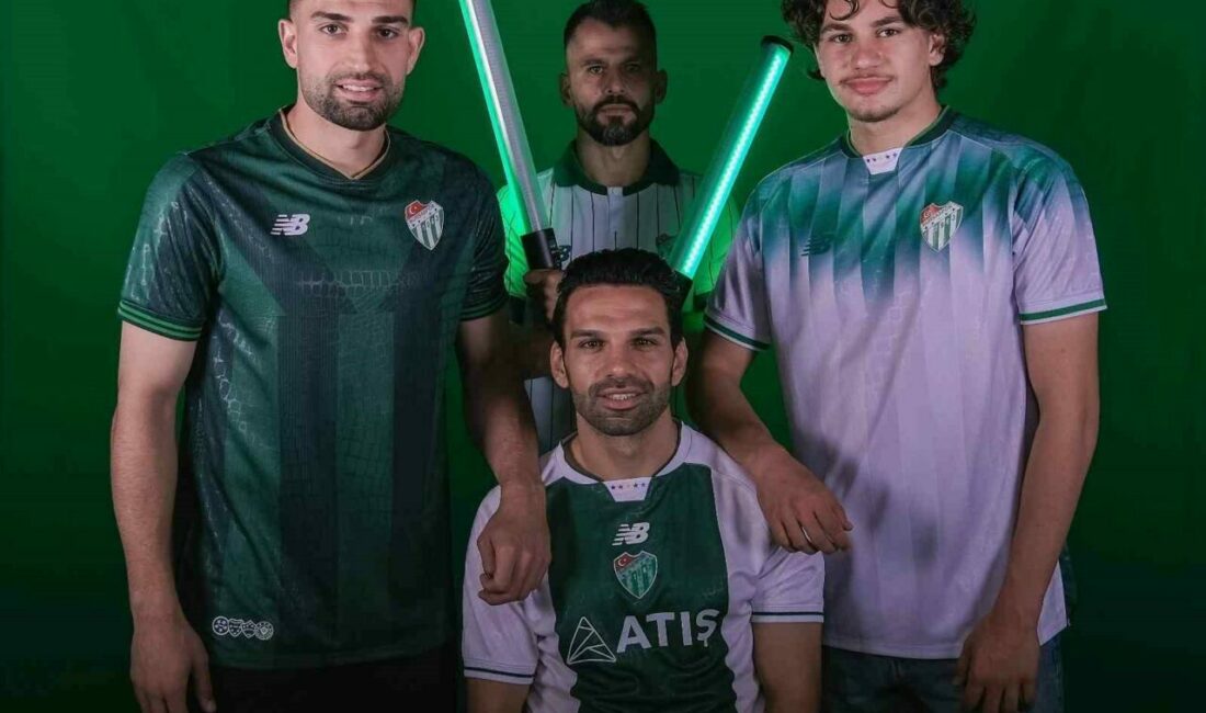 Enes Çelik: “Önce formalar, sonra transferler” Bursaspor’un 2025-2026 sezonunda TFF 2. Lig’de giyeceği yeni sezon formaları,