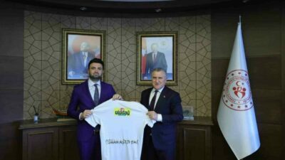 Bursaspor Başkanı Enes Çelik, Gençlik ve Spor Bakanı Osman Aşkın