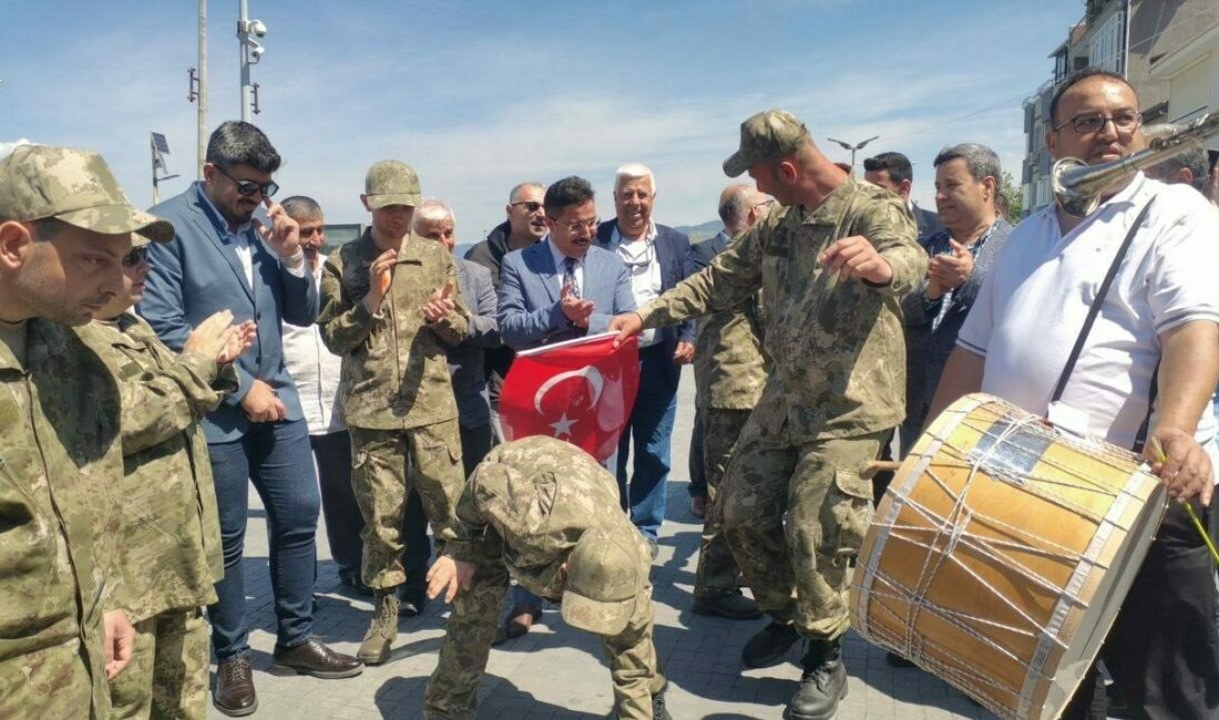 Mudanya’da askerlik çağına gelen engelli bireyler için düzenlenen temsili asker