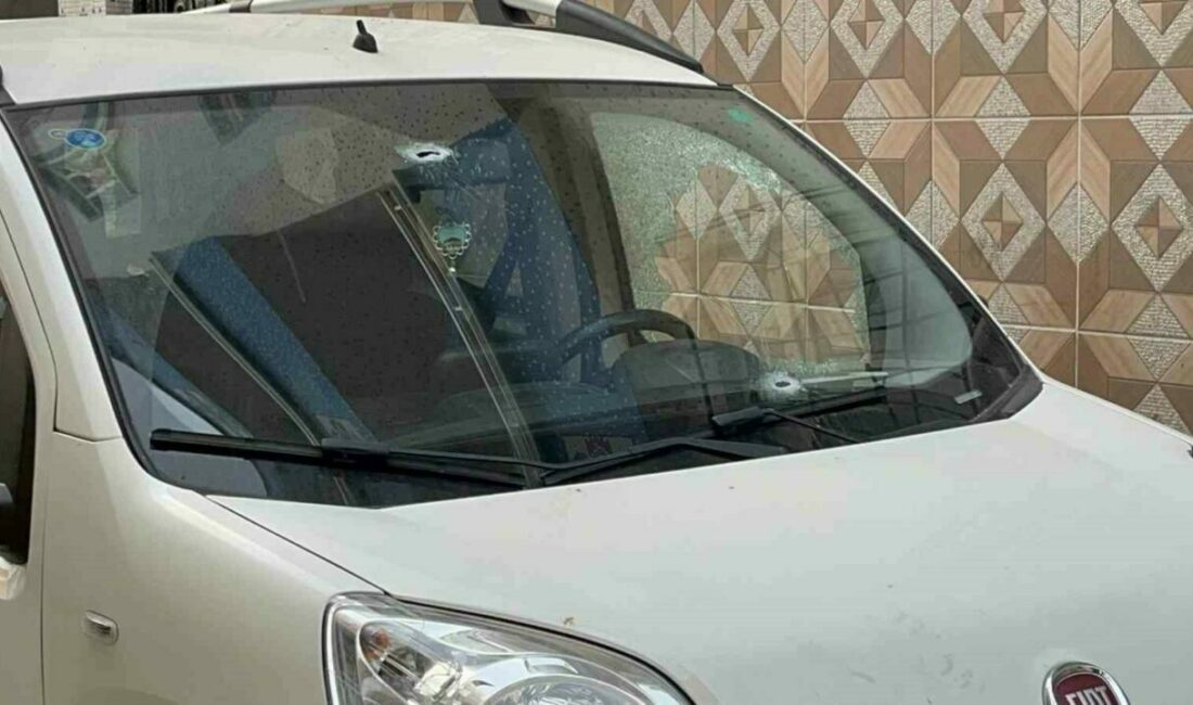 Husumetlisine pusu kurup 5 el ateş etti: 1 yaralı Bursa’nın Yıldırım ilçesinde sabah saatlerinde evine dönen adam silahlı saldırıya