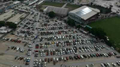 Bursa’da ikinci el otomobil pazarında bayram havası erken yaşandı. Bayrama