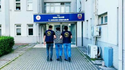 Bursa’da kendilerini asker, polis, savcı ve hakim olarak tanıtan şahıslar