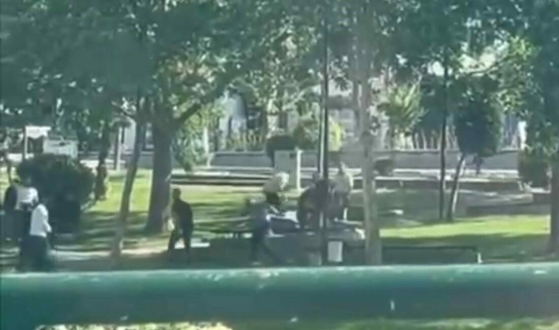 Bursa’nın Yıldırım ilçesinde iki grup arasında çıkan sözlü tartışma kavgaya