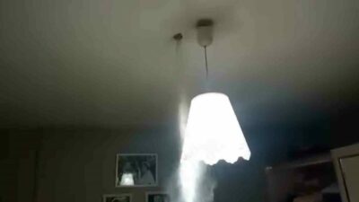 Bursa’da babadan kalan 5 katlı binada eşi ve çocuklarıyla birlikte