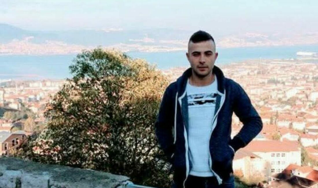 Köstebek tabancasının patlamasıyla hayatını kaybeden genç toprağa verildi Bursa’nın İnegöl ilçesinde yanlışlıkla köstebek tabancasının patlaması sonucu hayatını kaybeden