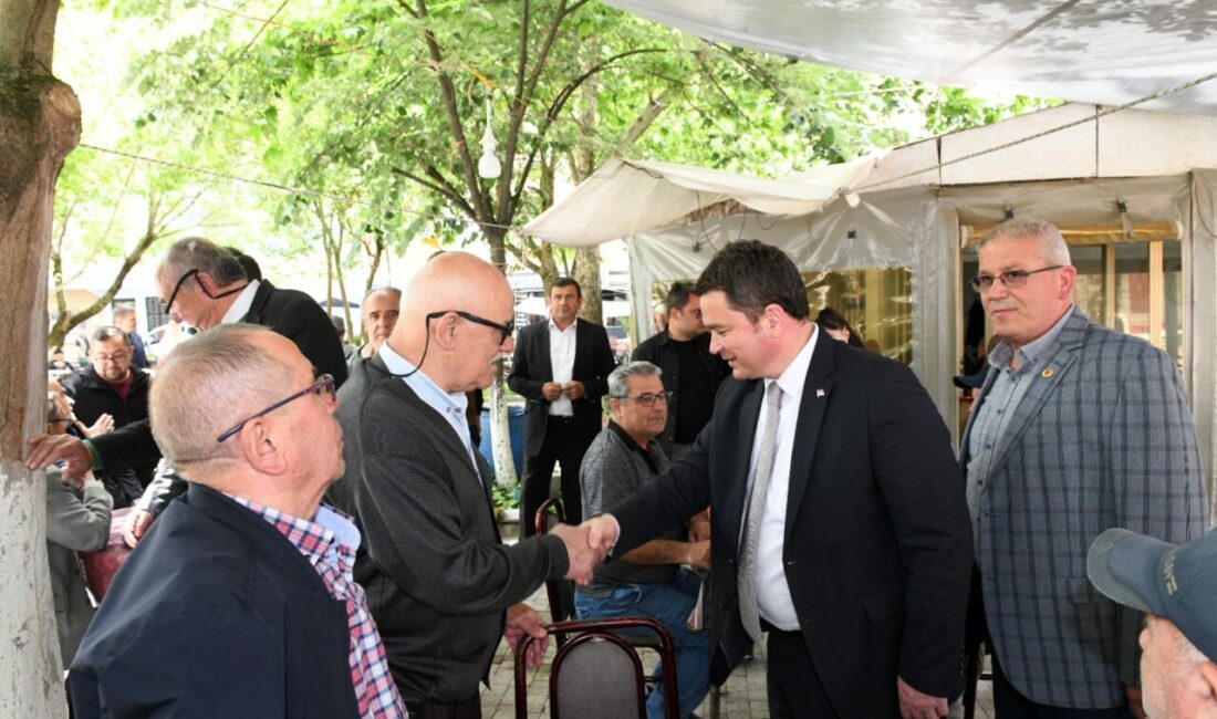 Osmangazi Belediye Başkanı Erkan Aydın, Demirtaş Barbaros Mahallesi’ni ziyaret ederek,