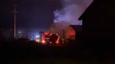 Bursa’nın Kestel ilçesinde faaliyet gösteren bir mobilya imalathanesinde yangın çıktı.