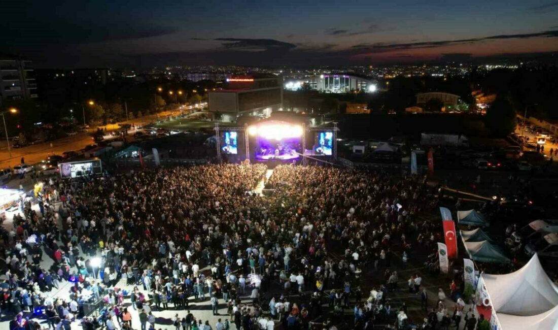Nilüfer Belediyesi’nin bu yıl ilk kez düzenlediği Nilüfer Karadeniz Festivali,