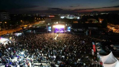 Nilüfer Belediyesi’nin bu yıl ilk kez düzenlediği Nilüfer Karadeniz Festivali,