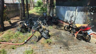 Bursa’daki mesleki eğitim merkezi bahçesinde yangın paniği yaşandı. Öğrencilerin kullandığı