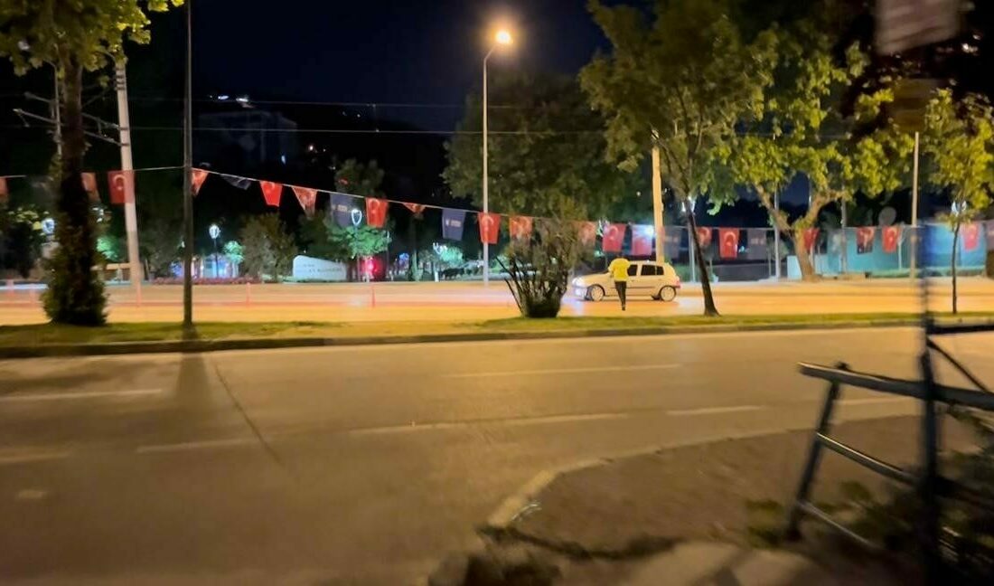 Bursa’da uygulama yapan polis ekiplerini görünce gaza basan alkollü sürücü,