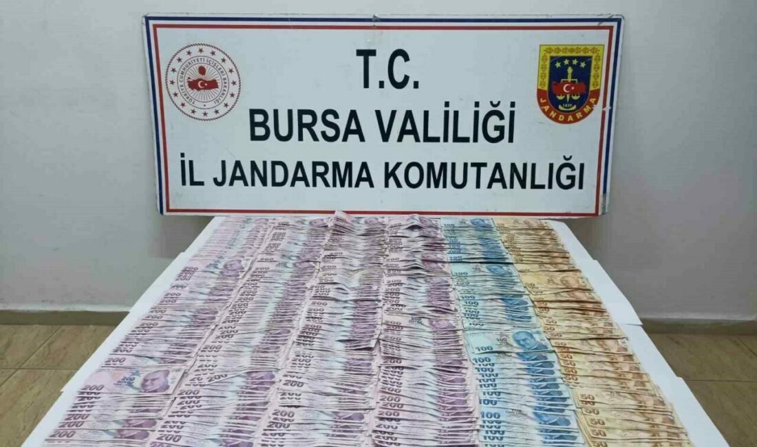 Bursa’nın Yenişehir ilçesinde kendilerini ‘jandarma’ olarak tanıtıp “hakkınızda dava var”