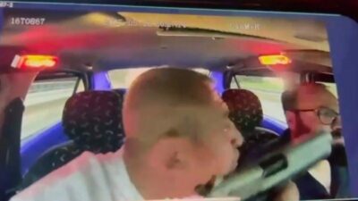 Bursa’da kız arkadaşıyla bindiği taksi sürücüsünü silahla tehdit edip şehri