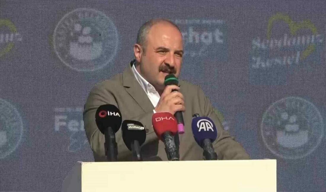 Bursa’da bir açılışa katılan TBMM Sanayi Ticaret Enerji Tabii Kaynaklar