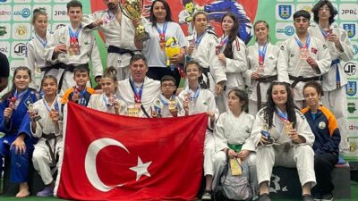 Osmangazi Belediye Spor Kulübü judocuları, Slovakya’nın Michalovce şehrinde düzenlenen 53’üncü