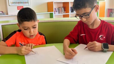 Osmangazi Belediyesi tarafından düzenlenen ‘Minik Eller Renkli Hayaller’ etkinliğine katılan