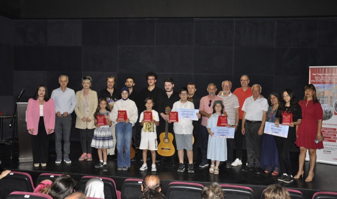 ÇEKSANAT Çocuk Öykü Yarışması Ödülleri sahiplerini buldu Çağdaş Eğitim Kooperatifi’nin kültür sanat alanında Görükle Kültür Merkezi’nde faaliyet