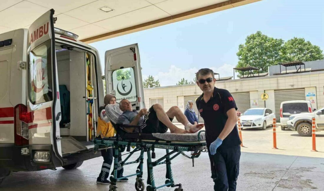 Bursa’nın İnegöl ilçesinde meydana gelen kazada motosiklet ile bisikletin çarpışması