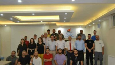 Bursa Denetimli Serbestlik Müdürlüğü Kurum Müdürü Cihat Çanak, beraberindeki psikolog,