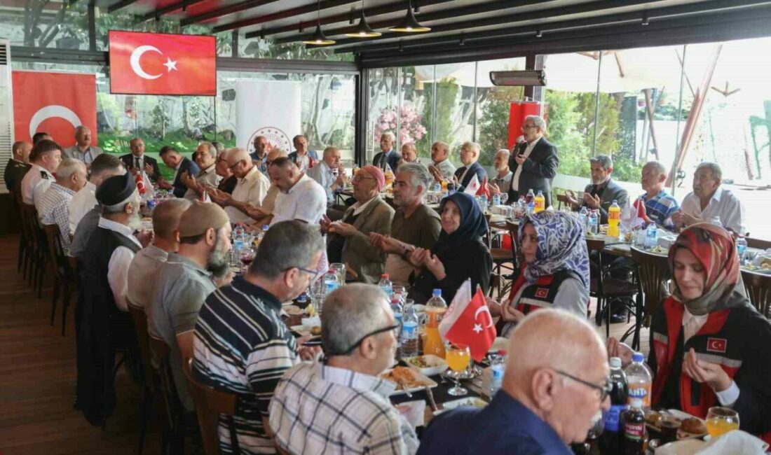 Bursa Valisi Erol Ayyıldız, ’Babalar Günü’ münasebetiyle şehit babaları ve