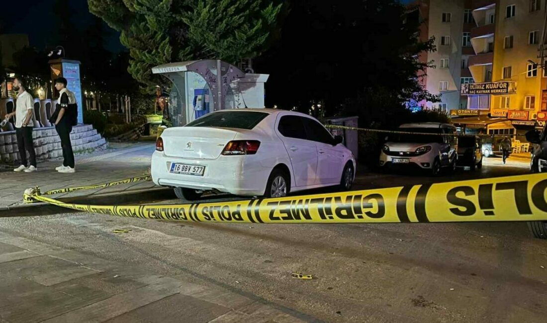Bursa’da kimliği belirsiz kişi veya kişiler park halinde bulunan aracı