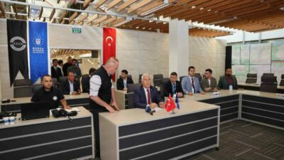 Bursa’nın Orhaneli ilçesinde anız yakılması sonucu başlayan ve ormanlık alana