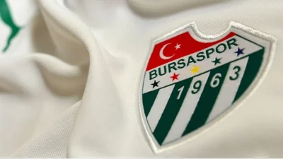 Bursaspor Başkanı Enes Çelik, uzun süredir beklenen forvetin Emrehan Gedikli